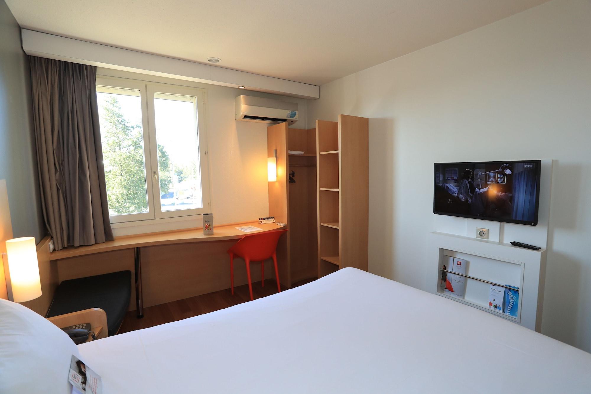 Ibis Aurillac Exterior photo