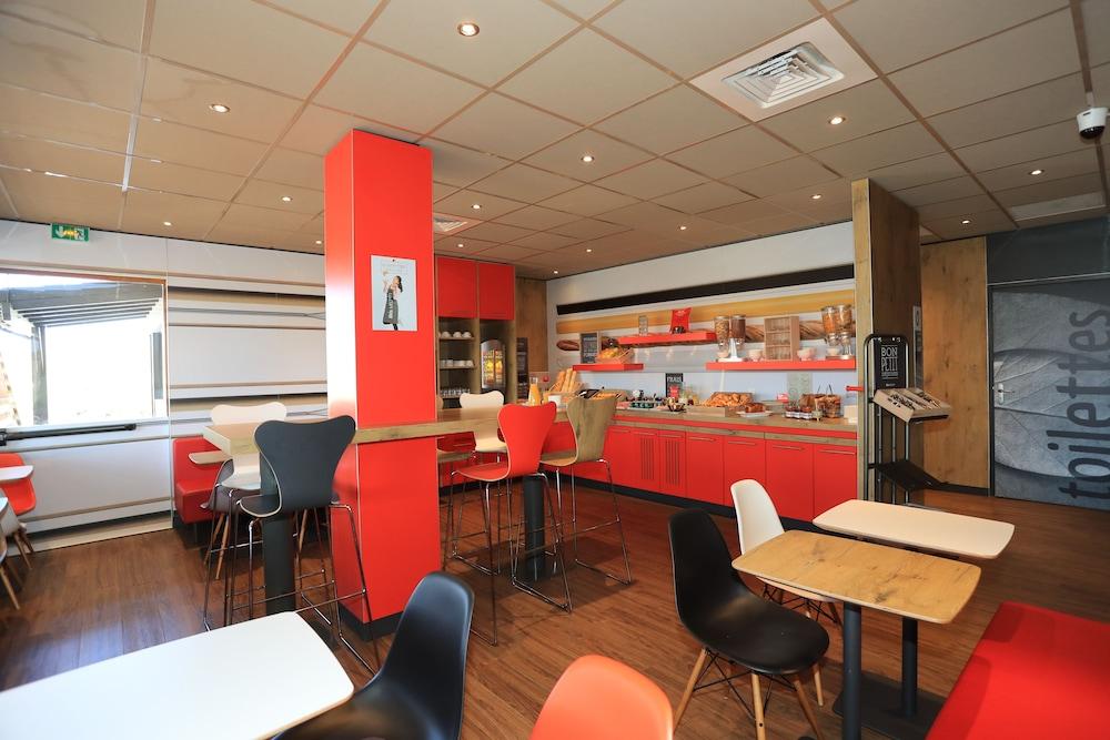 Ibis Aurillac Exterior photo