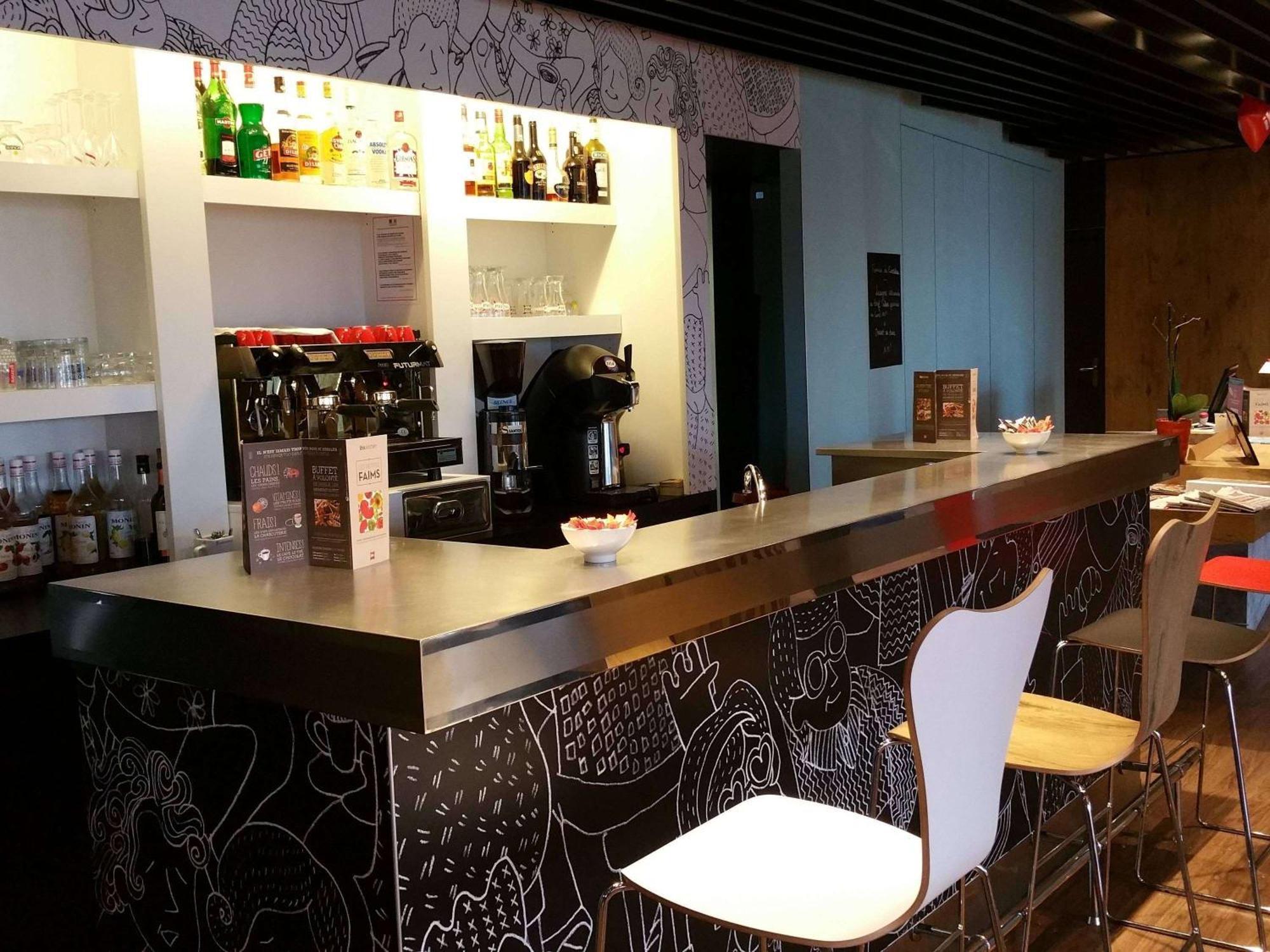 Ibis Aurillac Exterior photo