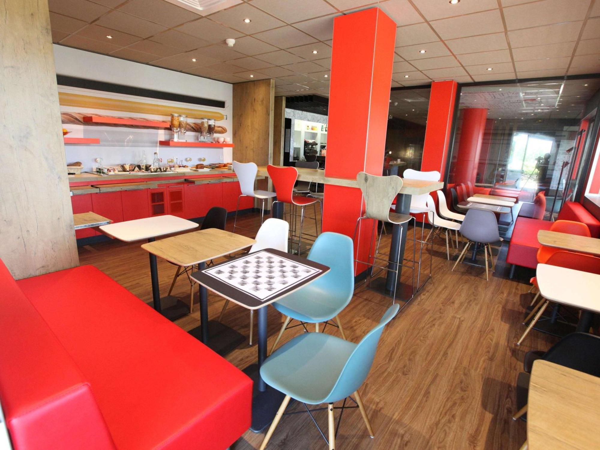 Ibis Aurillac Exterior photo