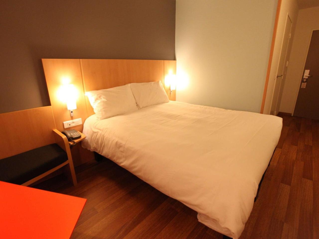 Ibis Aurillac Exterior photo