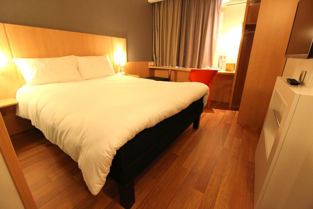 Ibis Aurillac Exterior photo